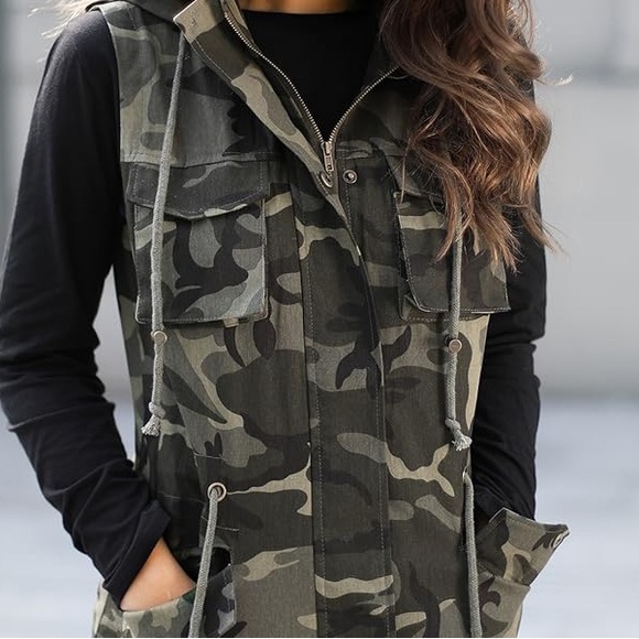 Womens Military Camo Vest Utility Lightweight Sleeveless Hooded Drawstr - Picture 1 of 3